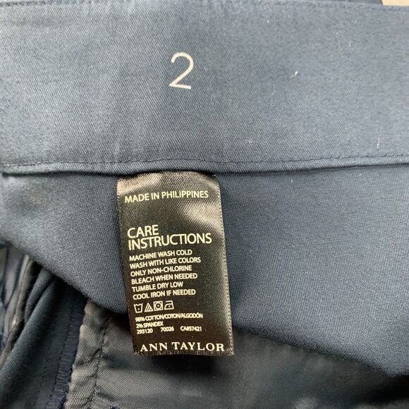 Ann Taylor Carnegie Crop Pants Womens 2 Navy Low Rise Flat Front Straight Chino - Picture 11 of 13